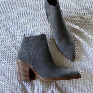 Marc Fisher New booties size 8